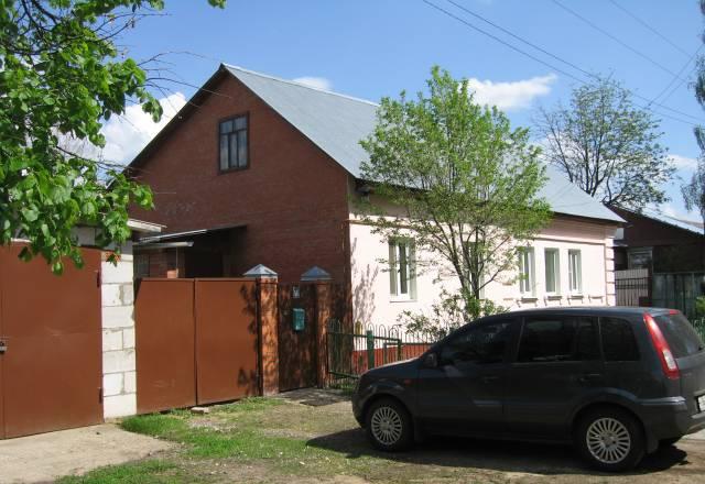 Дом кирпичный в Кашире-1 с участком 12 соток Кашира