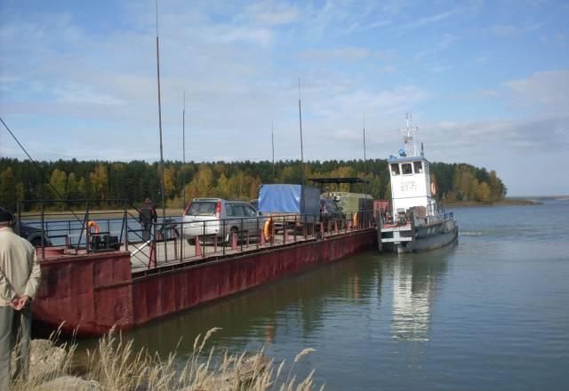 Теплоход и баржа Новосибирск