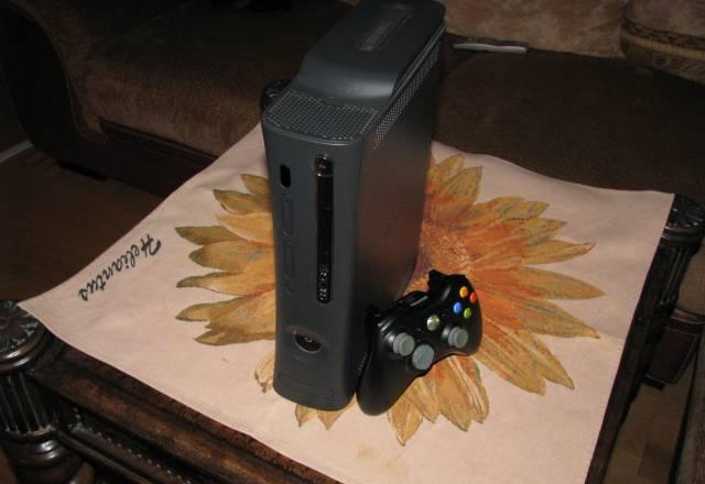 Xbox360 Elite (прошитый)+ игры Пушкин