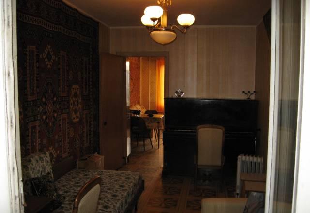 Трехкомнатная квартира Москва