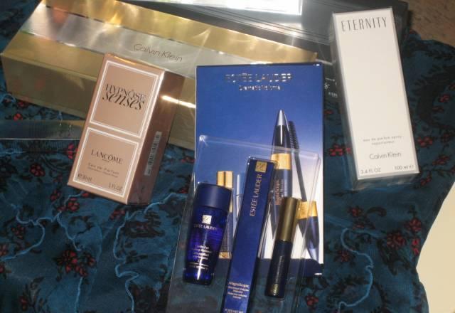 Набор новый тушь, основа и  сред.д/снятия макияжа Москва