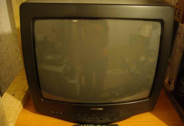 Телевизор в рабочем состоянии, подставка в подарок Москва