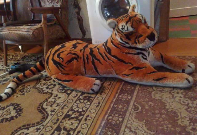 Тигр мягкий большущий Санкт-Петербург