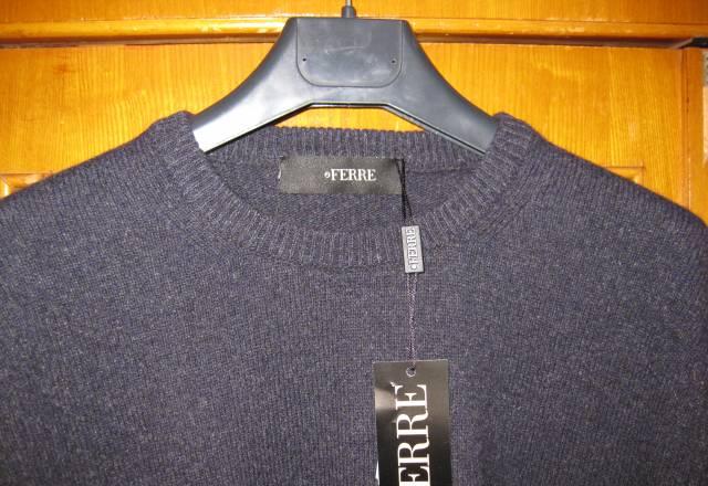 Ferre свитер р.52 Италия Москва