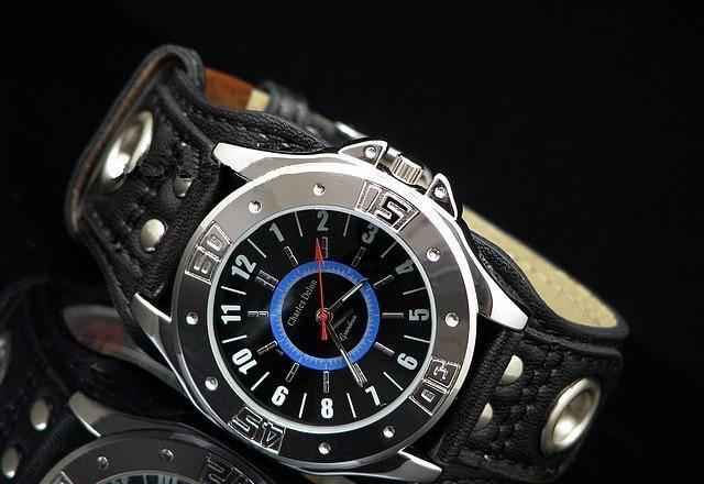 Для Вас из Франции часы Charles Delon Москва