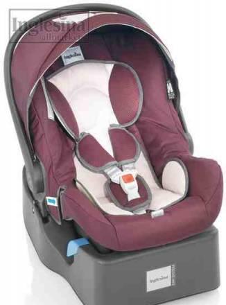 Автомобильное  кресло инглезина хагги с базой Санкт-Петербург