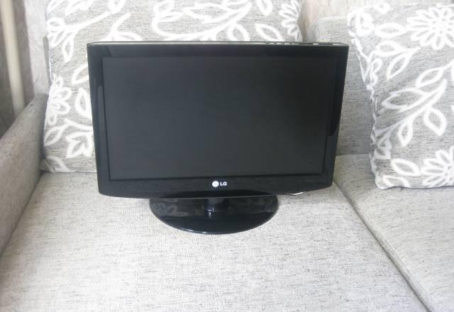 Продаю ЖК телевизор LG 19LH2000 Москва