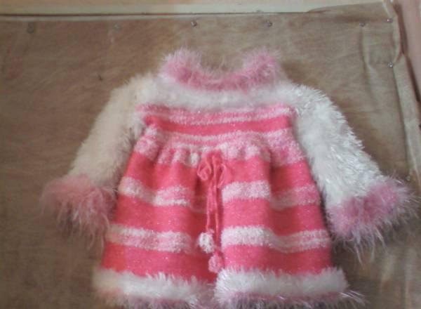 Детское вязаное платье с шапочкой Москва