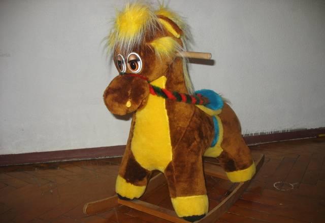 Лошадка качалка,конструктор колобок,вкладыши Санкт-Петербург