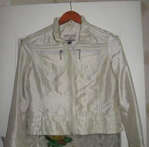 Лёгкая куртка,на 1м34-1м46 Санкт-Петербург