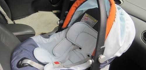 Продам автокресло Чикко.0-13кг Москва