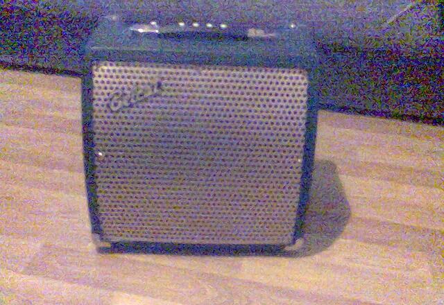 Продам электро гитару +комбик Москва