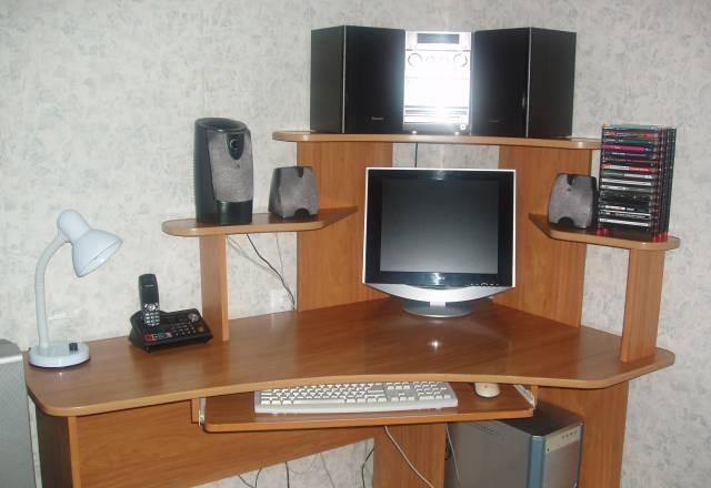 Стол компьютерный Москва