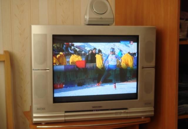 Телевизор Toshiba с плоским экраном + подставка Санкт-Петербург