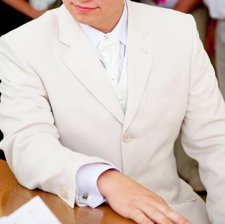 Мужской светлый костюм Москва