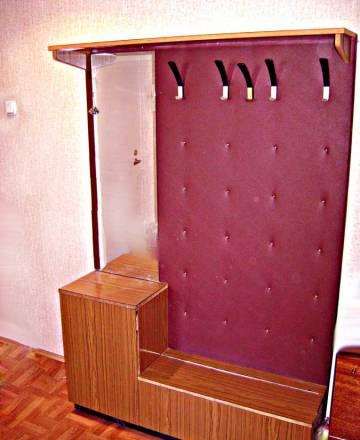 Вешалка в прихожую с тумбой и зеркалом Санкт-Петербург