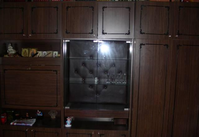 Стенка в гостиную, темный орех, 4-х секционная Москва