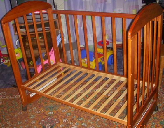 Продается детская кроватка+подарки Истра
