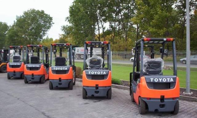 Погрузчик б/у Toyota 32-8FG18 Санкт-Петербург