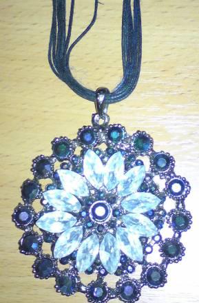 Кулоны,серьги-кольца,браслет Москва