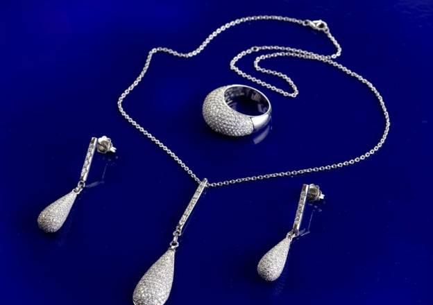 Брендовая подвеска 138 бриллиантов Москва