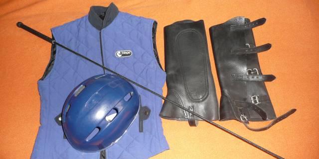 Комплект для верховой езды(краги,жилет,хлыст) Санкт-Петербург