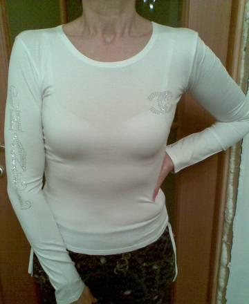 5 кофточек , 1 брюки и халатик 46 размера Москва