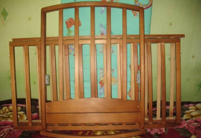 Кроватка с матрасом-1.5т,стул-трансформер-1.5т Москва