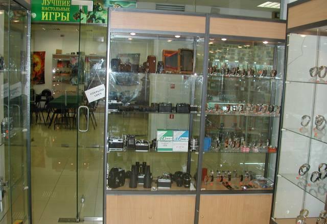 Витрины, прилавки, стеллажи .Торговое оборудование Москва