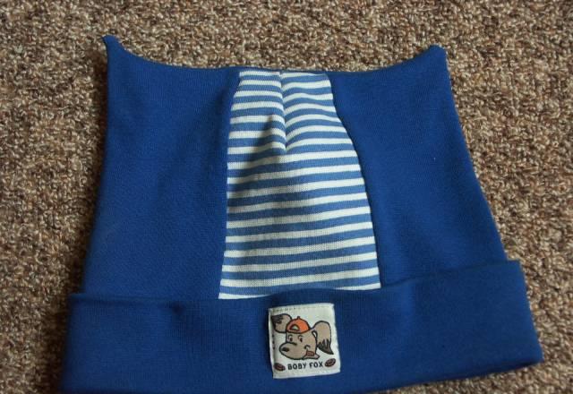 Симпатичная демисезонная шапочка, на 2-3 года Москва