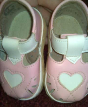 Туфли 10,5 см, кроссовки Адидас 18, тапочки ясельн Москва