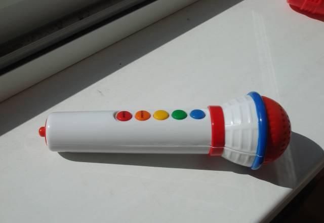 Музыкальный микрофон, очки tolo,черепашка FP Москва