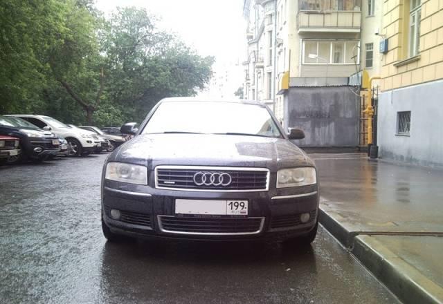 Audi A8 4.2 Quattro, 2003 Пневмо Москва