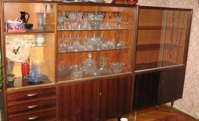 Сервант б/у продам Москва