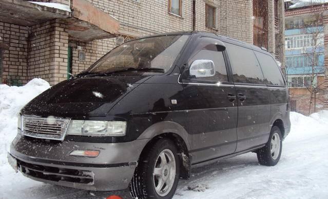 Nissan-Largo, декабрь1995 Братск