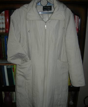 Утепленная курточка в идеальном состоянии Москва