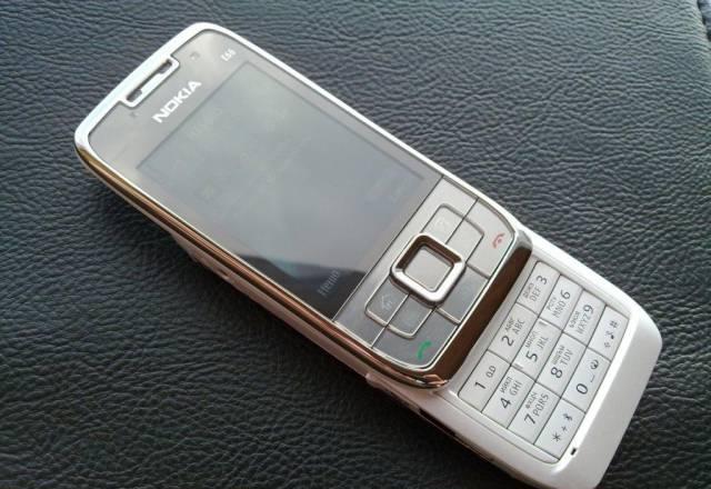 Nokia E66 White. Идеал Москва