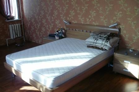 Кровать+матрац + 2 тумбы б/у Модерн светл Москва