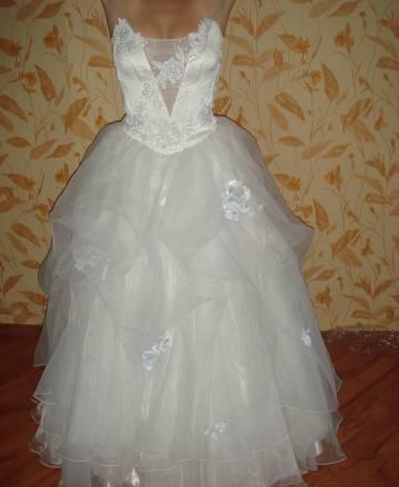 Очень красивое свадебное платье.  Дешево Санкт-Петербург