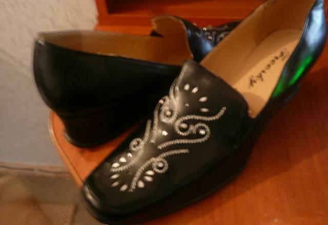 Продам женские туфли Москва