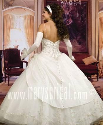 Cвадебное платье с декольте Санкт-Петербург