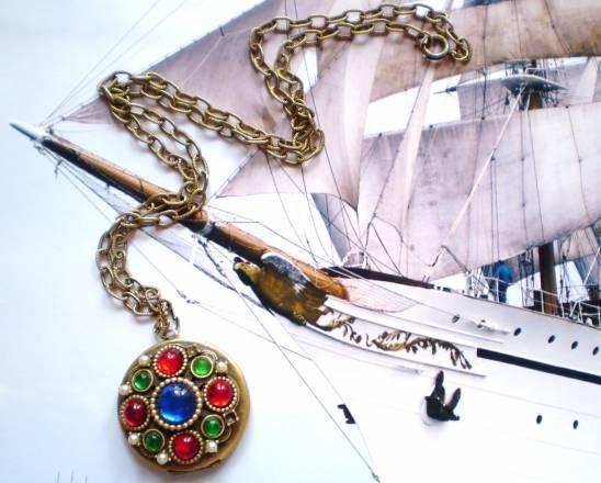Цепочка с медальоном  - винтаж Санкт-Петербург