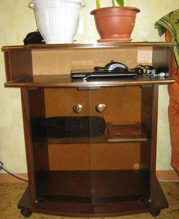 Тумба под тв в отличном состоянии Москва