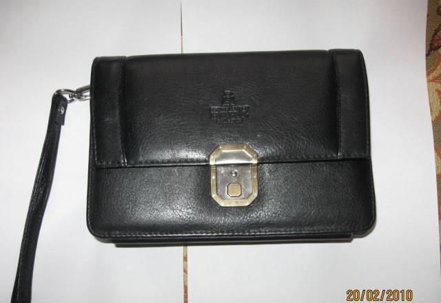 Барсетка мужская черного цвета кожанная Москва