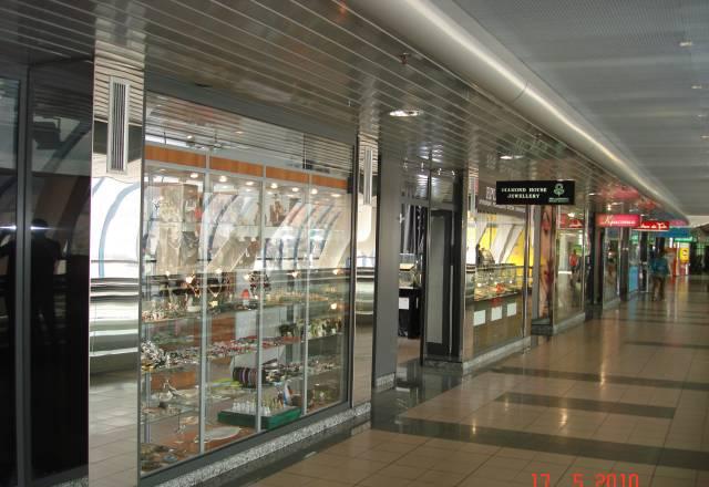 Магазин по продаже бижутерии, сувенирной продукции Москва