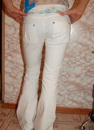 Продаю штаны белого цвета motivi Москва