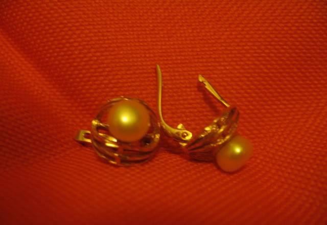 Серьги золотые с жемчужинами Москва