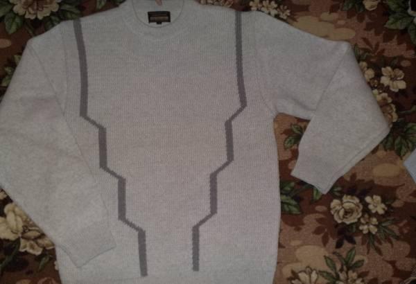 новый свитерок 46р Москва