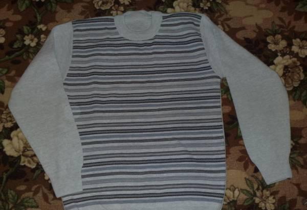 новый свитер 46р Москва