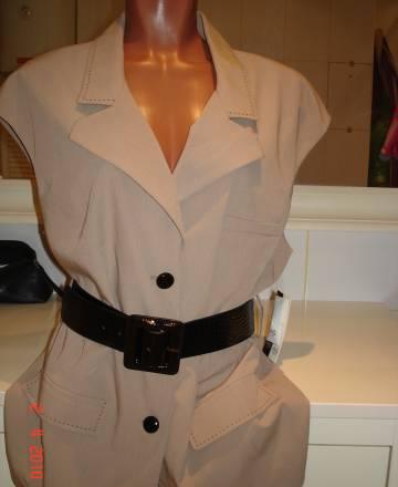 Шикарный пиджачек UNQ с лаковым ремнем,Германия Москва